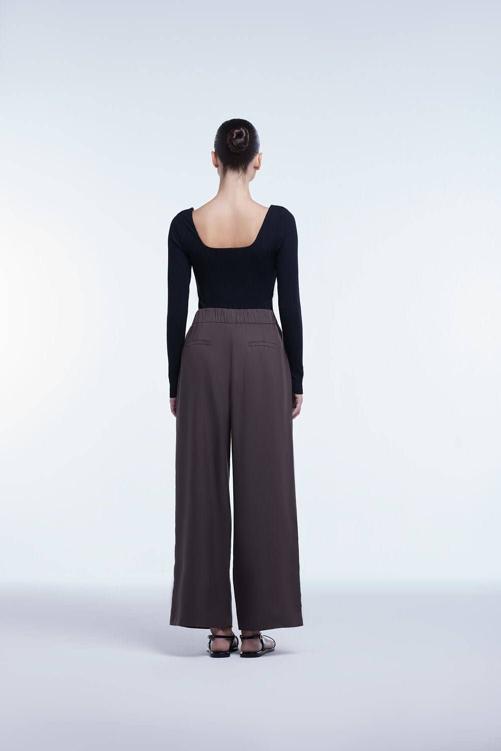 Relaxed Wide Leg Cropped Pants