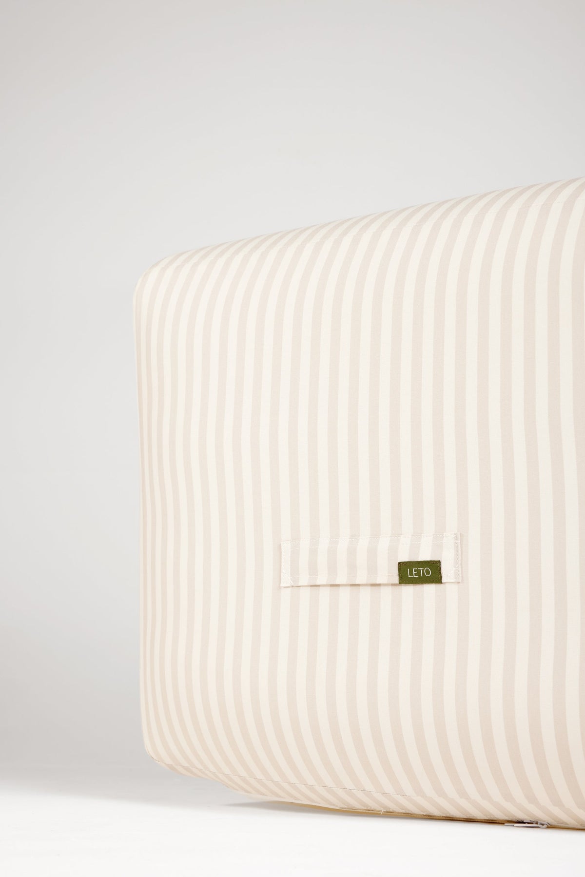 Pool Chaise | Ivory/Flax Stripe