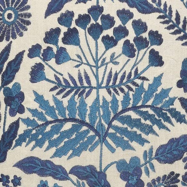 Isparta Throw Pillow