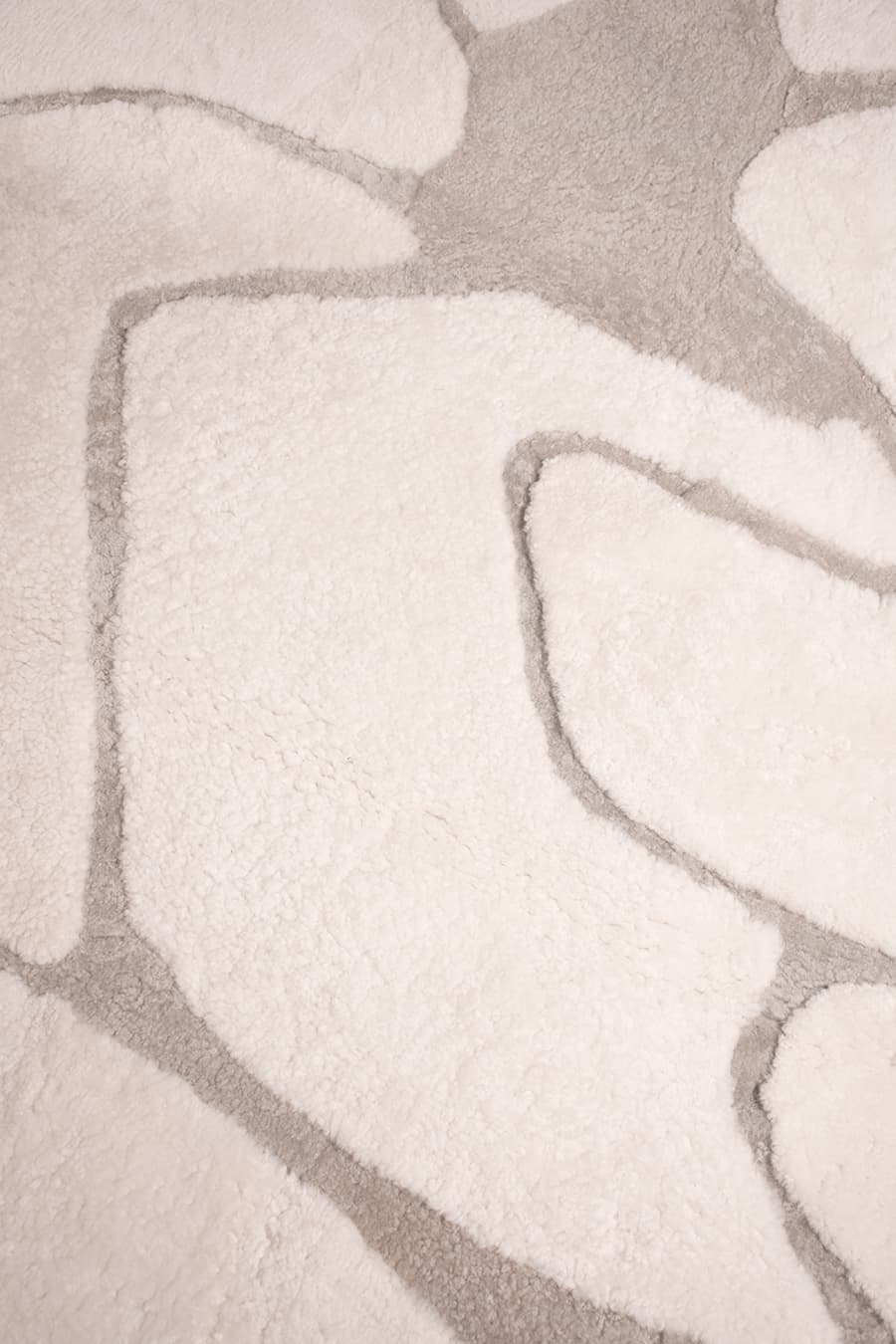 GLIMPSE | White Sheepskin Rug for Modern Interiors