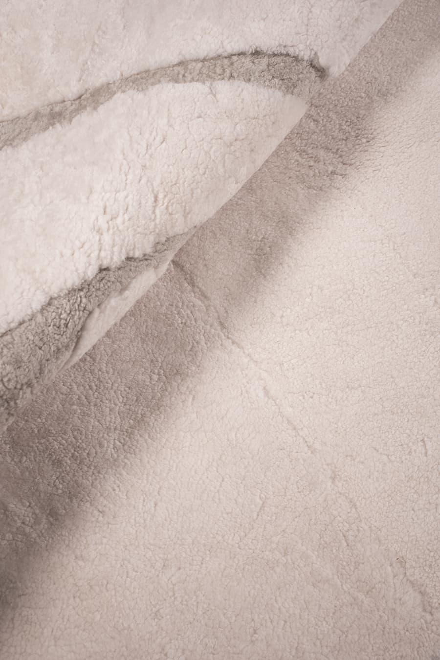 GLIMPSE | White Sheepskin Rug for Modern Interiors