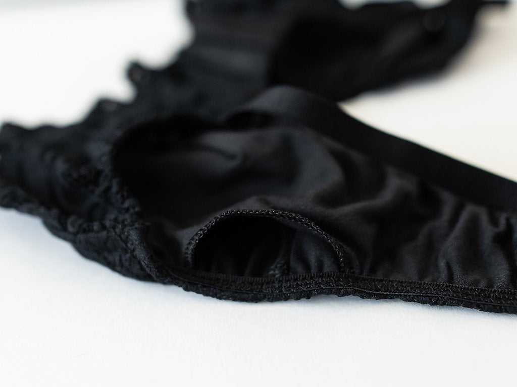 Vela Wireless Bra | Black