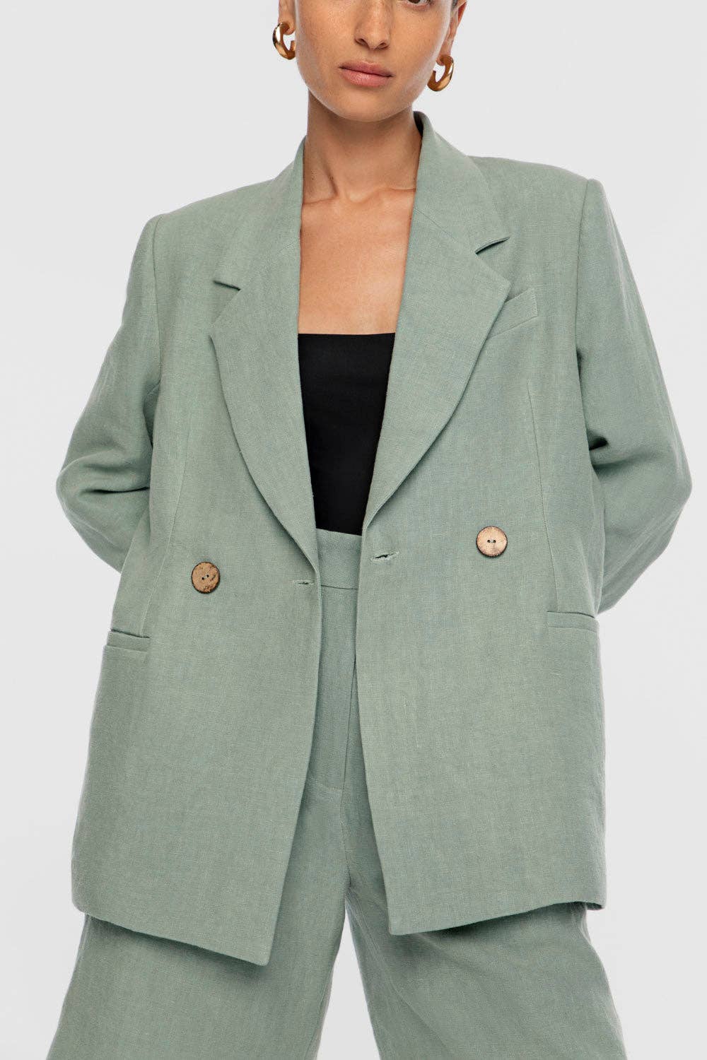 Signature Linen Double-Breasted Blazer