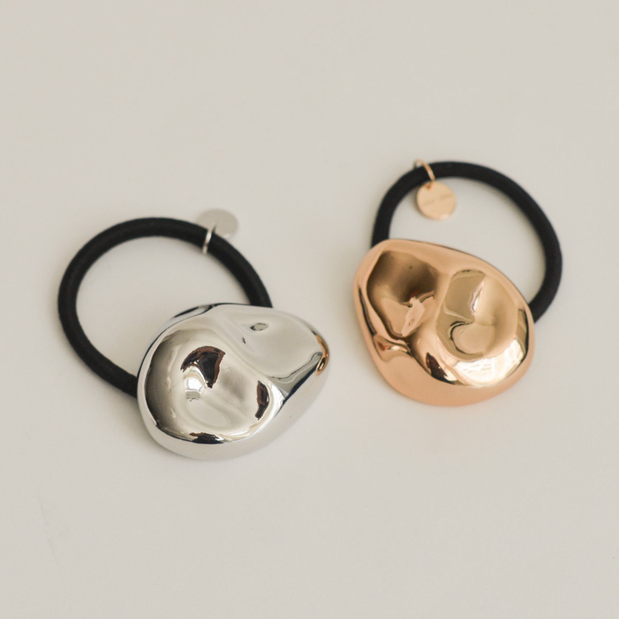 Large Pebble-Shaped Metal Hair Tie