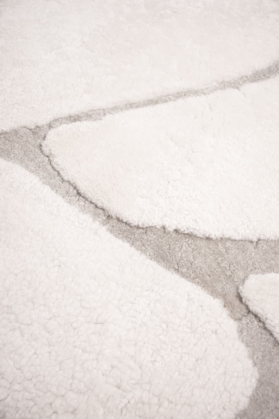 GLIMPSE | White Sheepskin Rug for Modern Interiors