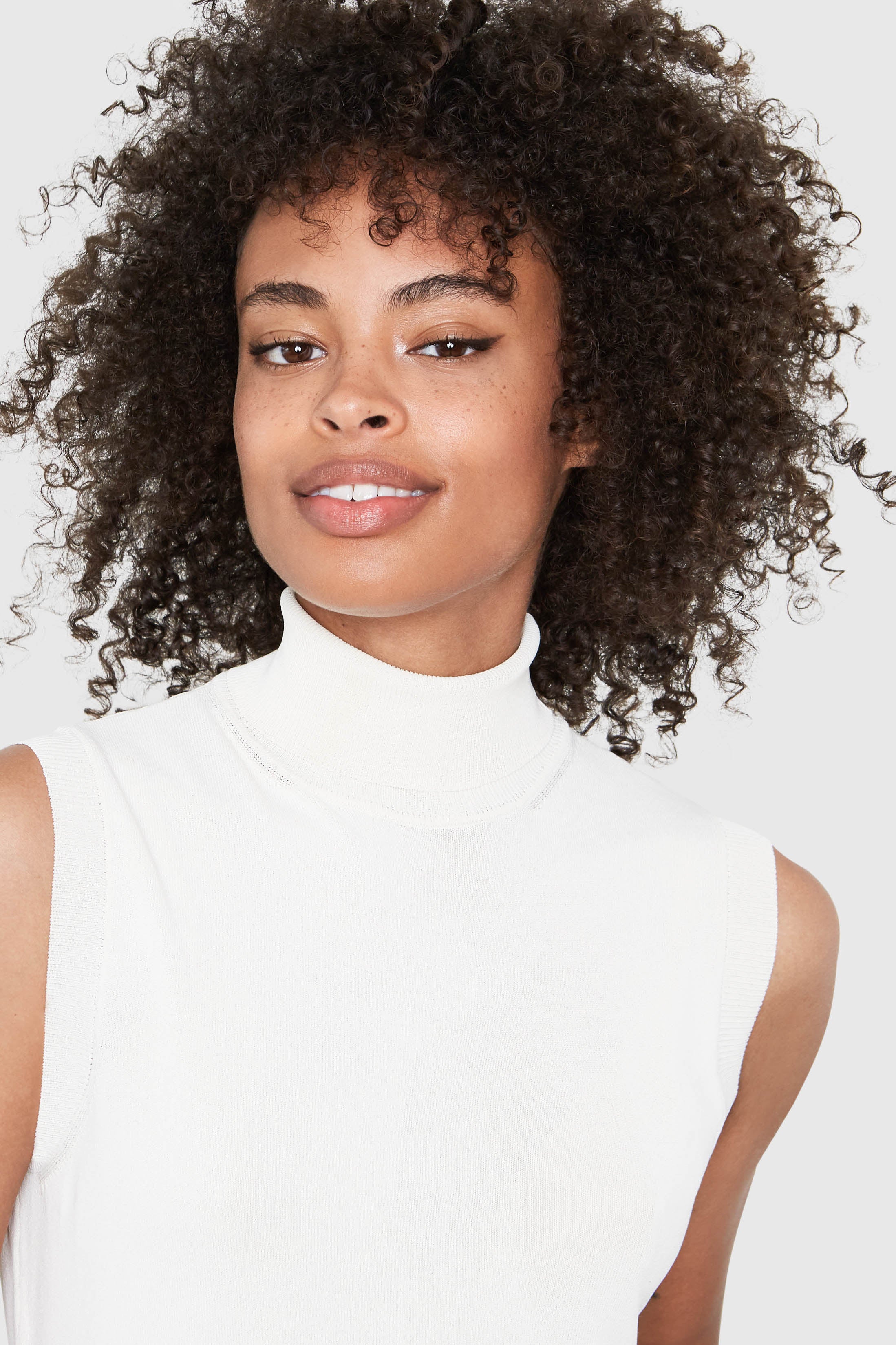 HEPBURN SLEEVELESS VISCOSE SWEATER
