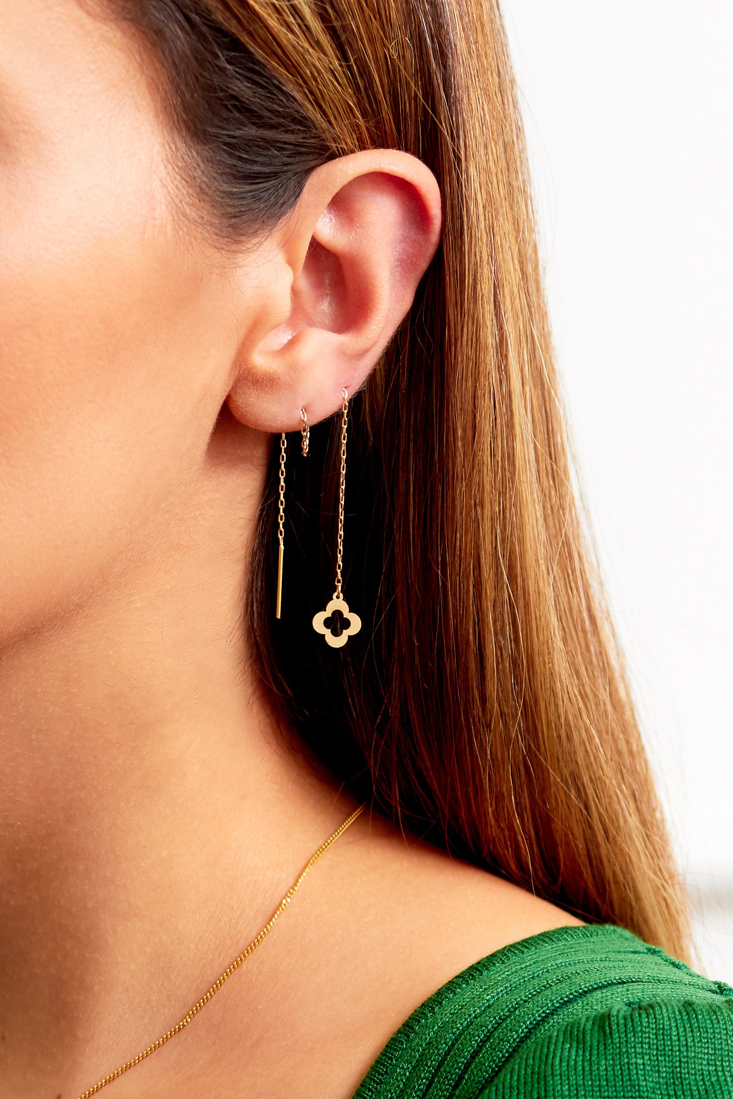 Clover Shape 18K Gold Threader Earrings