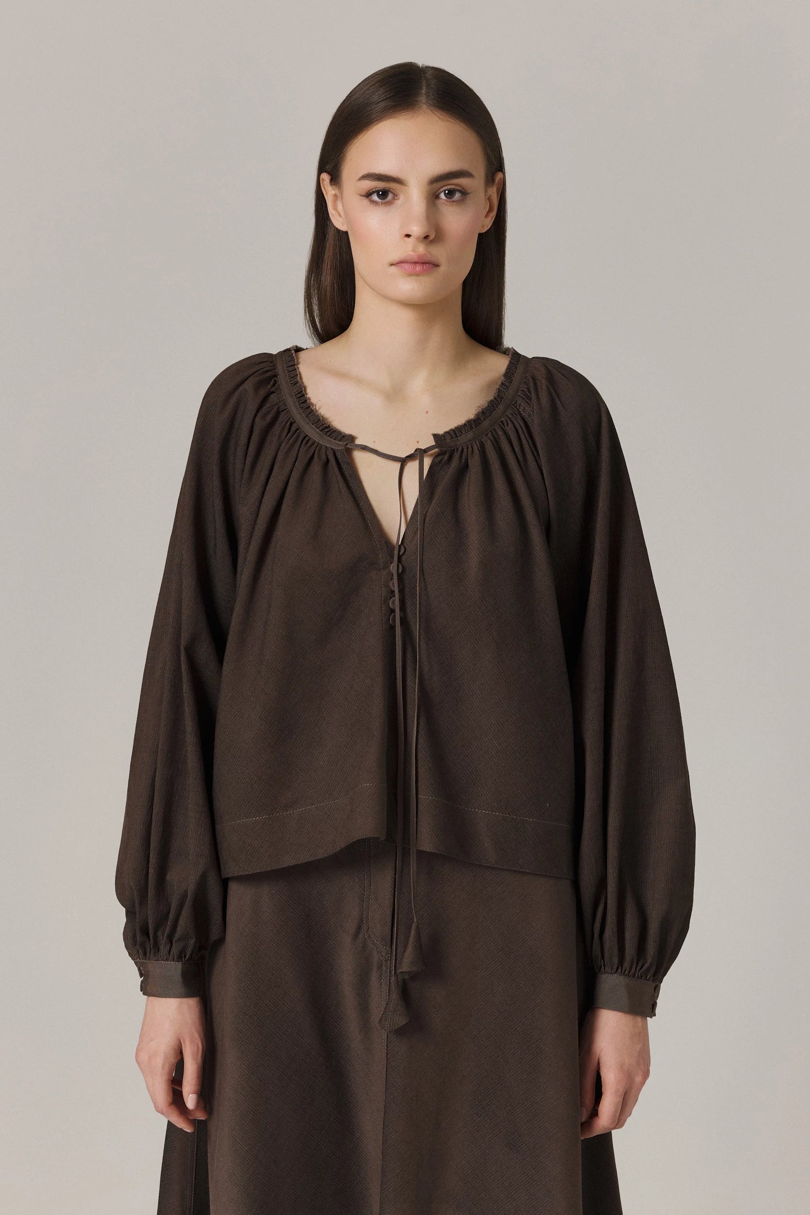 LIA FINE CORDUROY BLOUSE IN UMBER