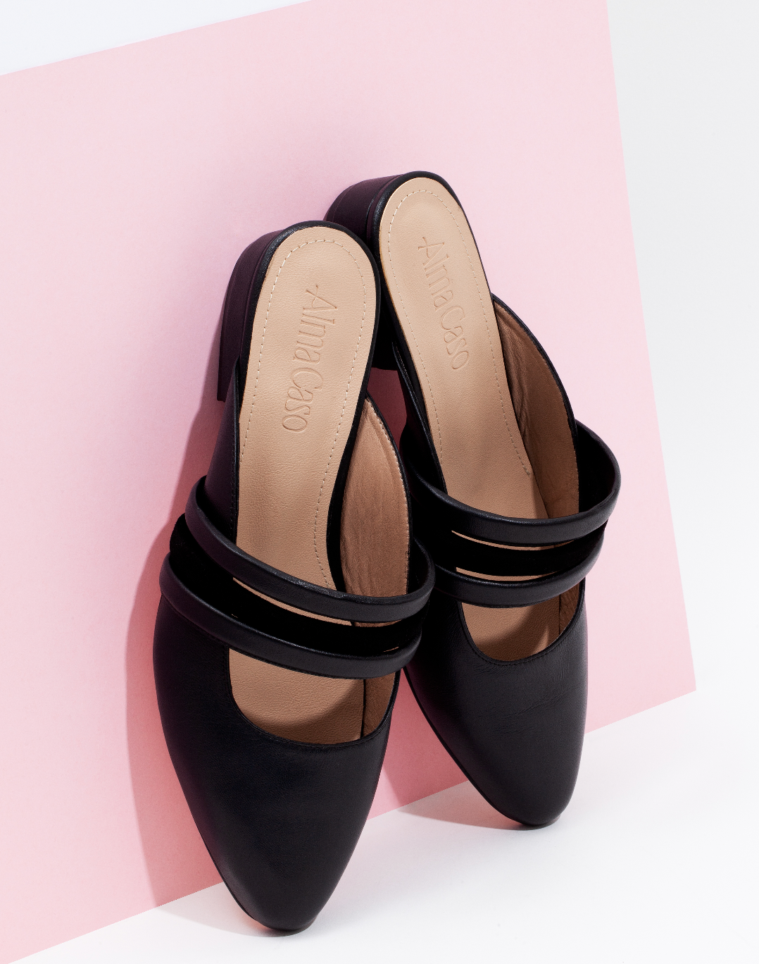 Amelia Flat | Black
