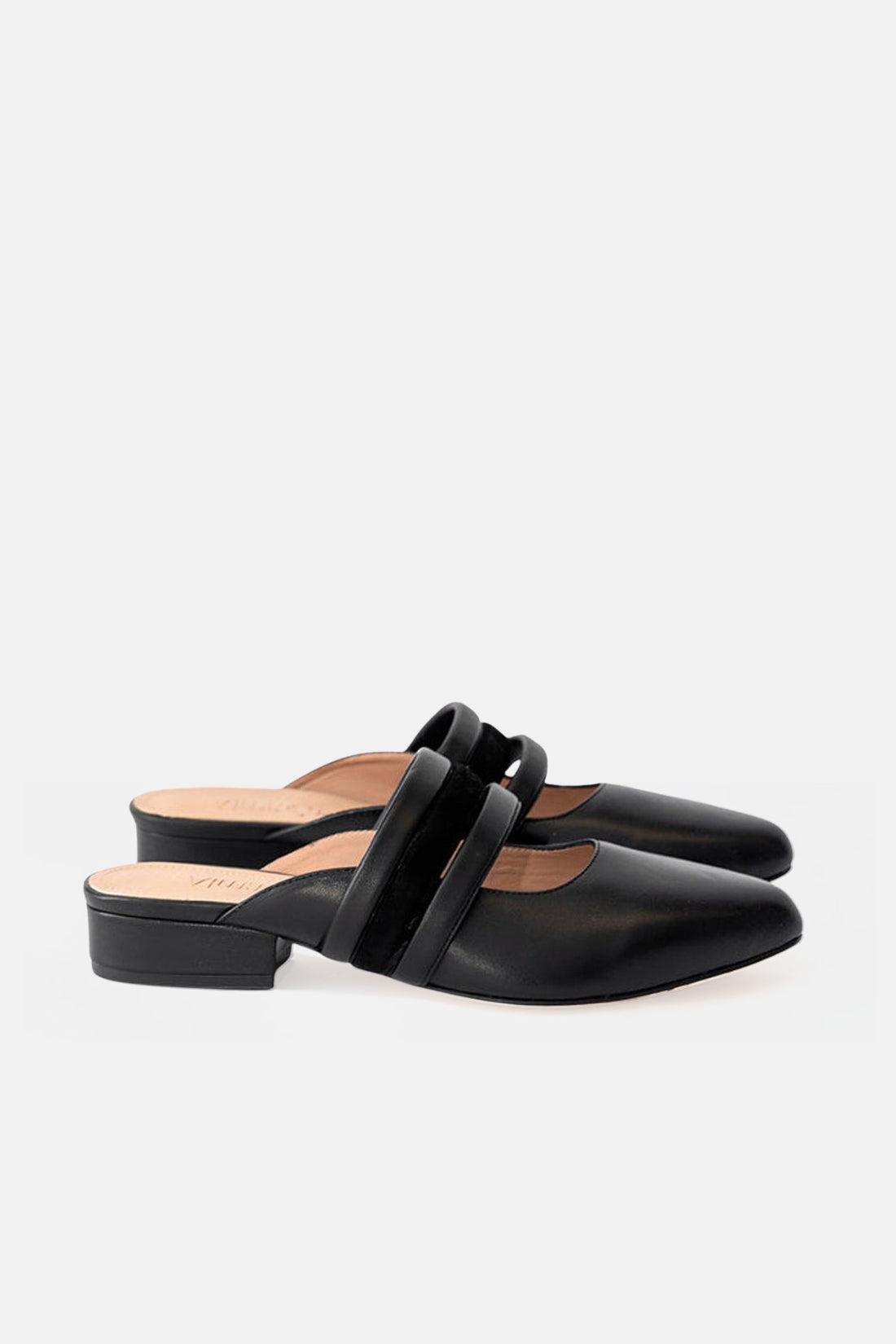 Amelia Flat | Black