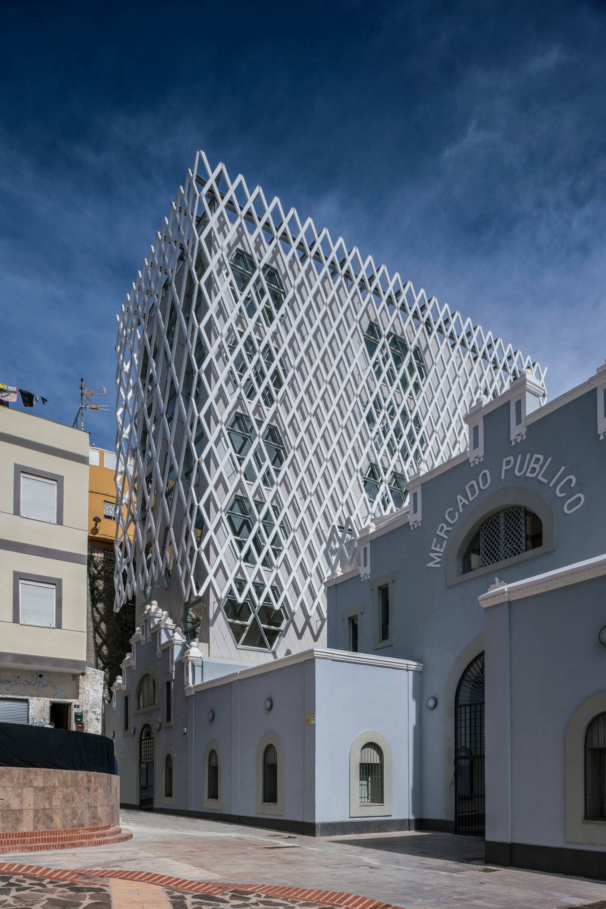 Building for Change – The Architecture of Creative Reuse