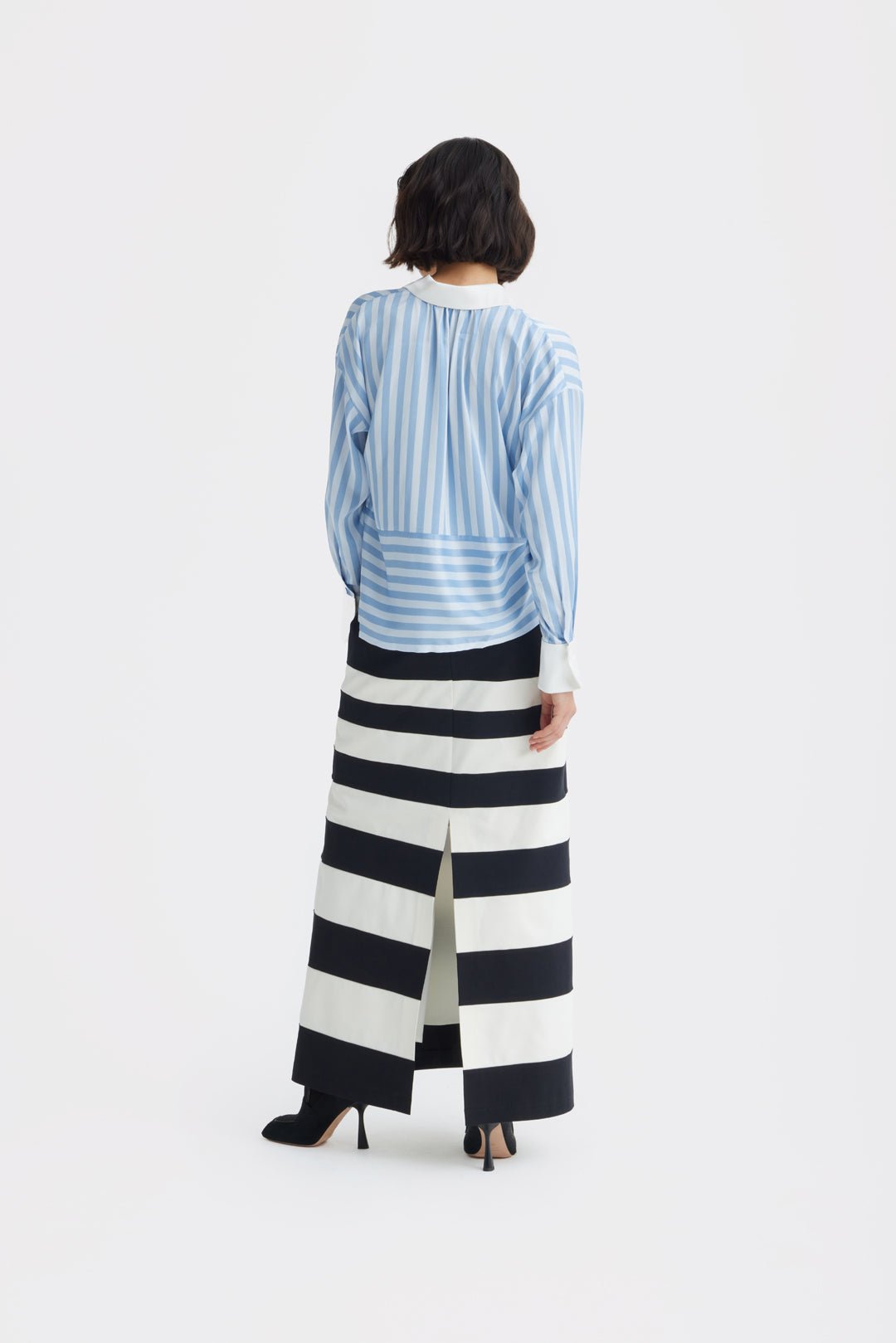 Smart Elegance – Silk-Touch Striped Long-Sleeve Blouse Light Blue - Julia Allert